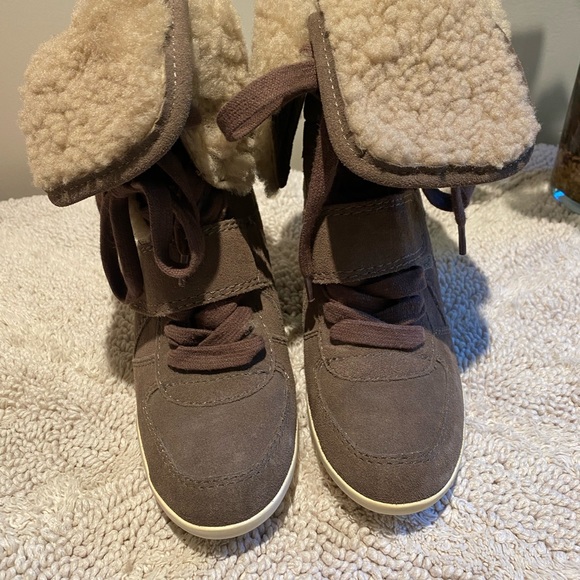 Ash Bowie sneakers/ wedges/ Boots
Taupe with Fur Brizz Sneakers size 37 US 7 - Picture 2 of 6